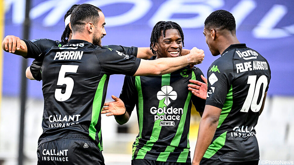 Al na 5 minuten stond de 1-0 op het bord. Al na 5 minuten stond de 1-0 op het bord.